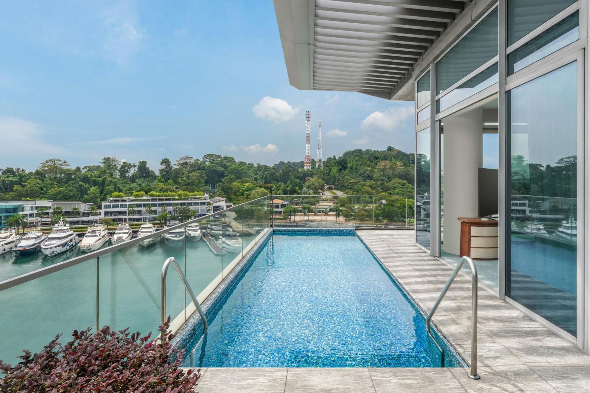 Escape Suite 1 Bedroom Suite 1 Super King Bed Balcony Top Floor Private Outdoor Pool,1765867682:JPEG